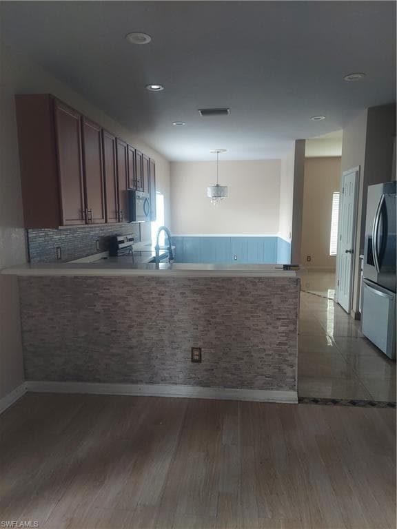 2876 Blossom Ct, Naples, FL 34120-5