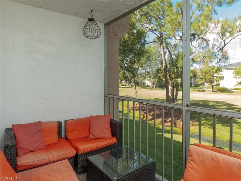 180 Turtle Lake Ct 209, Naples, FL 34105-11