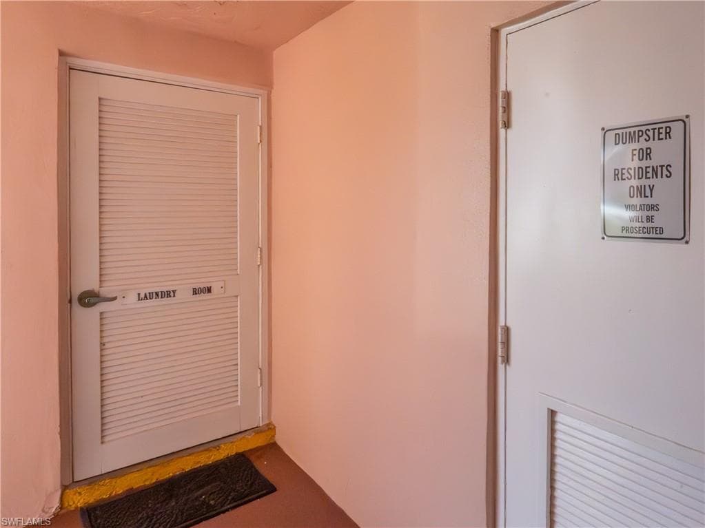180 Turtle Lake Ct 209, Naples, FL 34105-2
