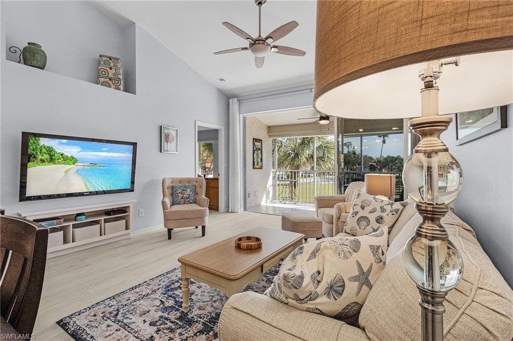 5010 Cedar Springs Dr 202, Naples, FL 34110-13