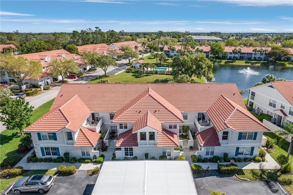 5010 Cedar Springs Dr 202, Naples, FL 34110-18