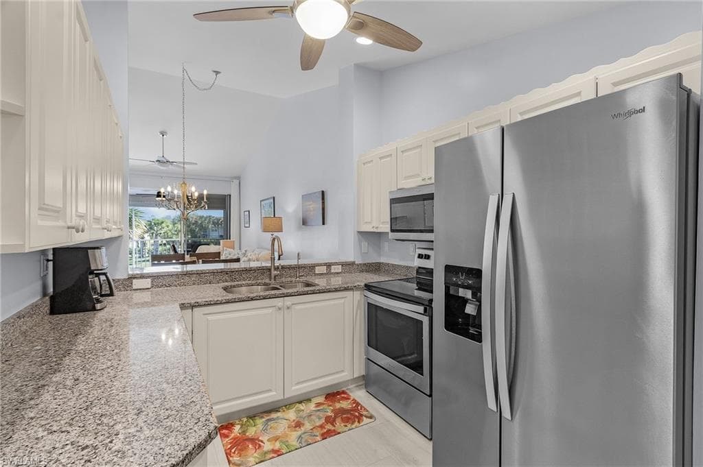 5010 Cedar Springs Dr 202, Naples, FL 34110-4