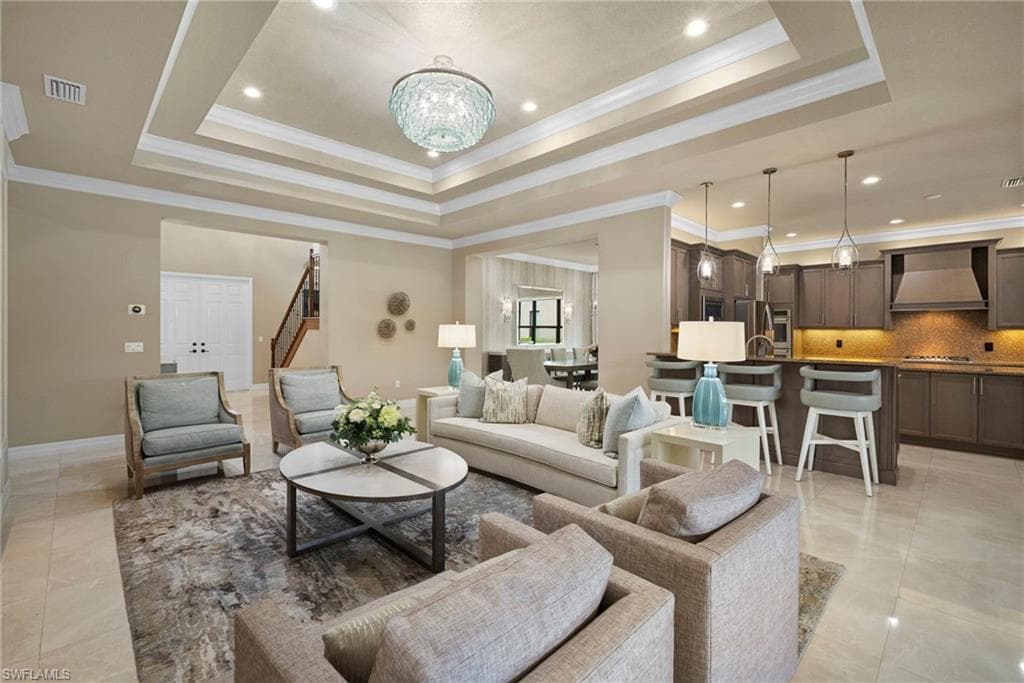 4450 Caldera Cir, Naples, FL 34119-8