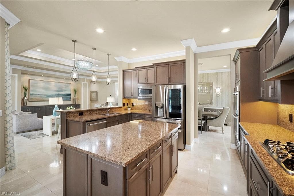 4450 Caldera Cir, Naples, FL 34119-9