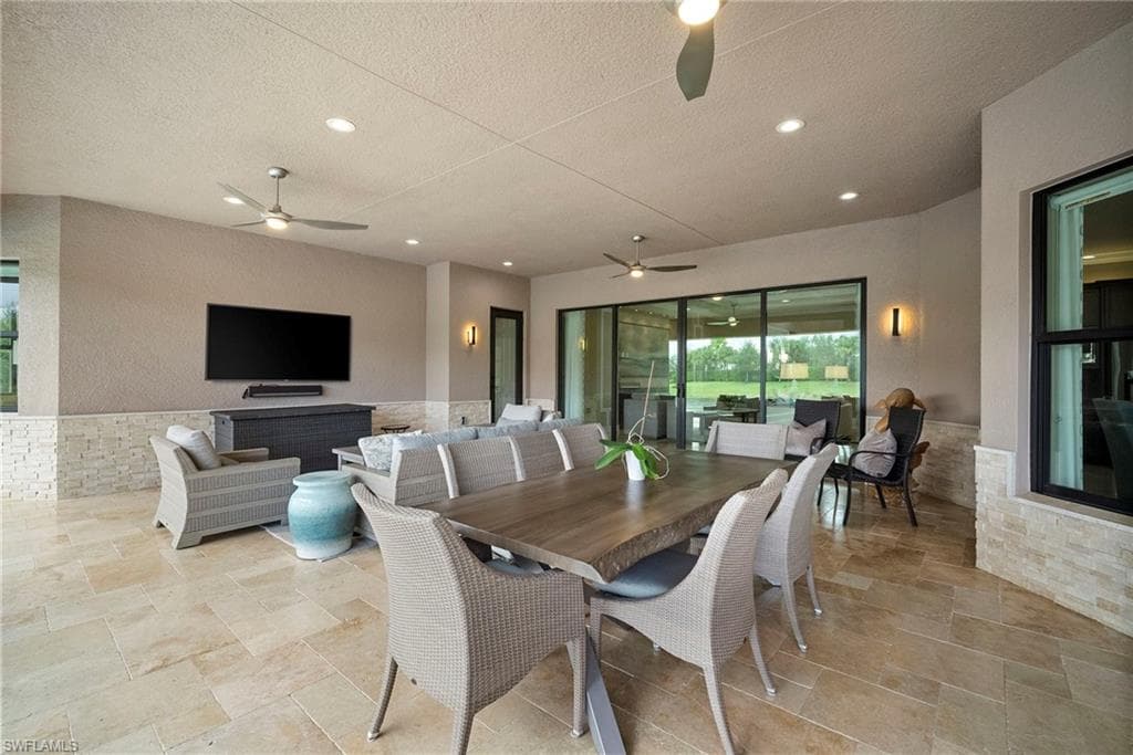 4450 Caldera Cir, Naples, FL 34119-32