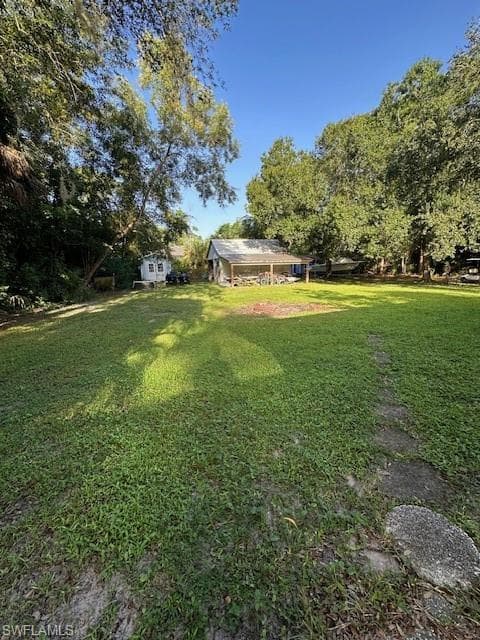 25356 Pinson Dr, Bonita Springs, FL 34135-35