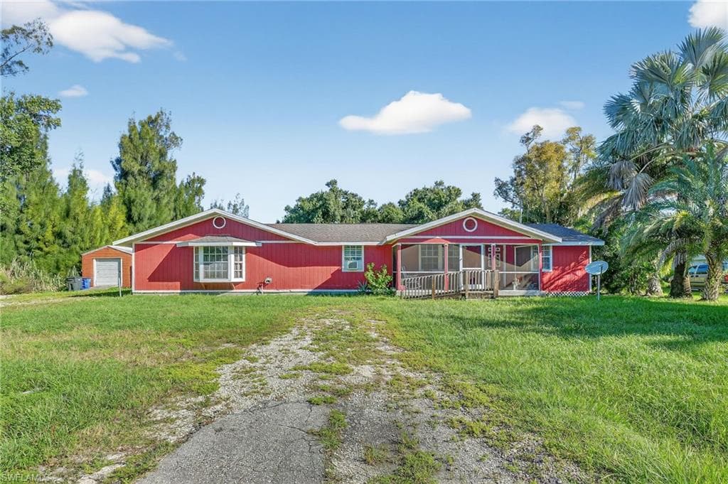 245 Hubbard Ave, North Fort Myers, FL 33917-32