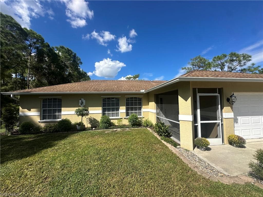 3675 27th Ave NE, Naples, FL 34120-5