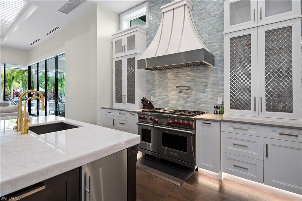 882 Cassena Rd, Naples, FL 34108-13