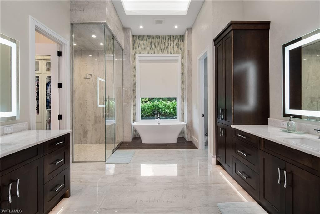 882 Cassena Rd, Naples, FL 34108-29