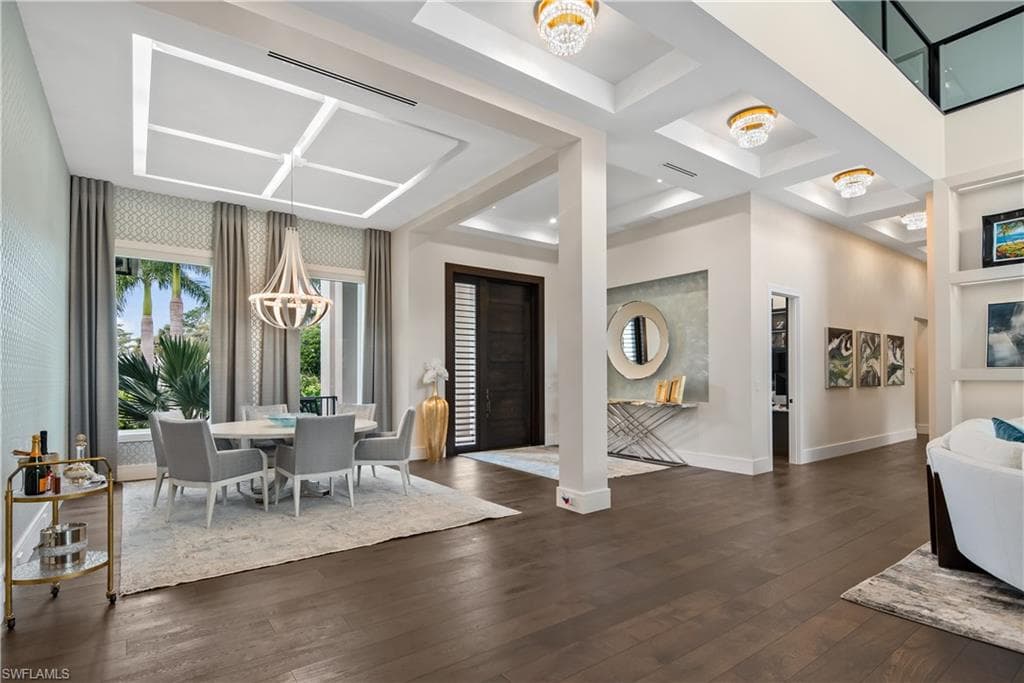 882 Cassena Rd, Naples, FL 34108-3