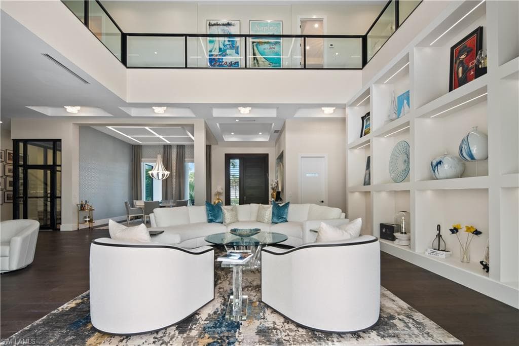 882 Cassena Rd, Naples, FL 34108-5