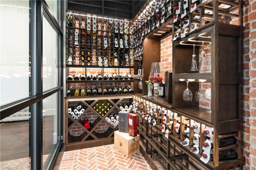 882 Cassena Rd, Naples, FL 34108-7