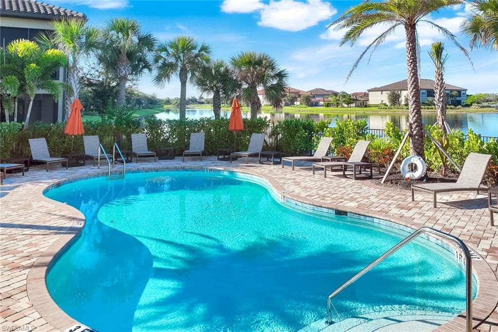 9641 Montelanico Loop 103, Naples, FL 34119-22