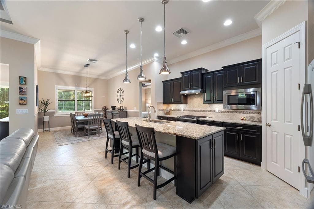 9436 Whooping Crane Way, Naples, FL 34120-10