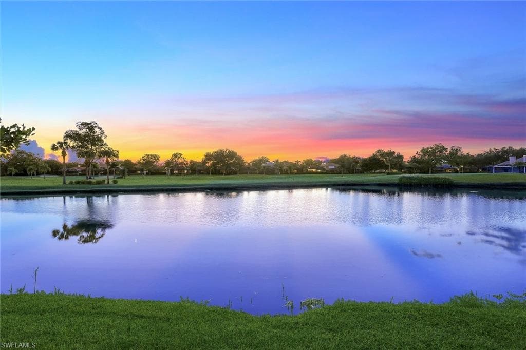 10366 Quail Crown Dr, Naples, FL 34119-1