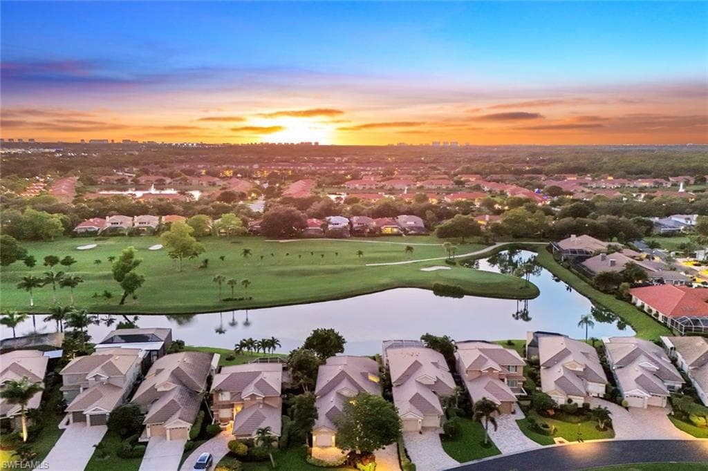 10366 Quail Crown Dr, Naples, FL 34119-2
