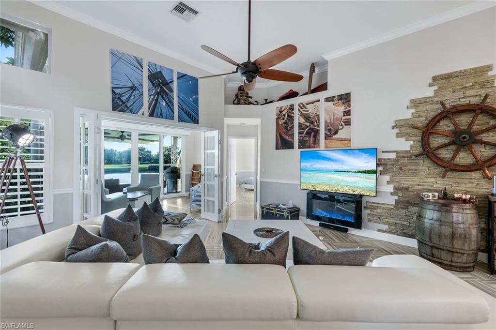 10366 Quail Crown Dr, Naples, FL 34119-5