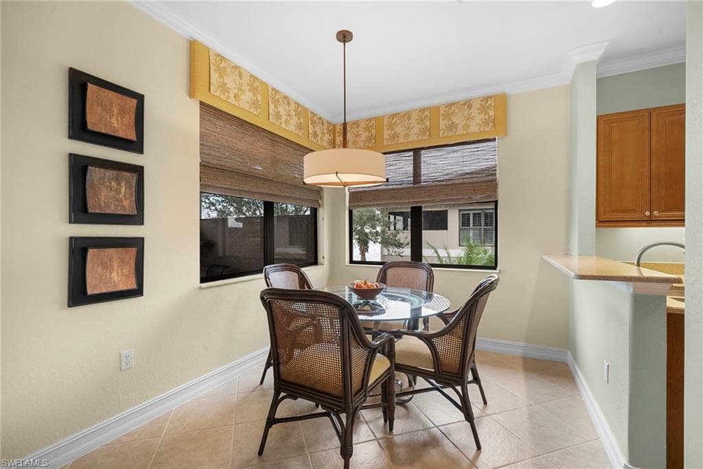 10514 Smokehouse Bay Dr 202, Naples, FL 34120-14