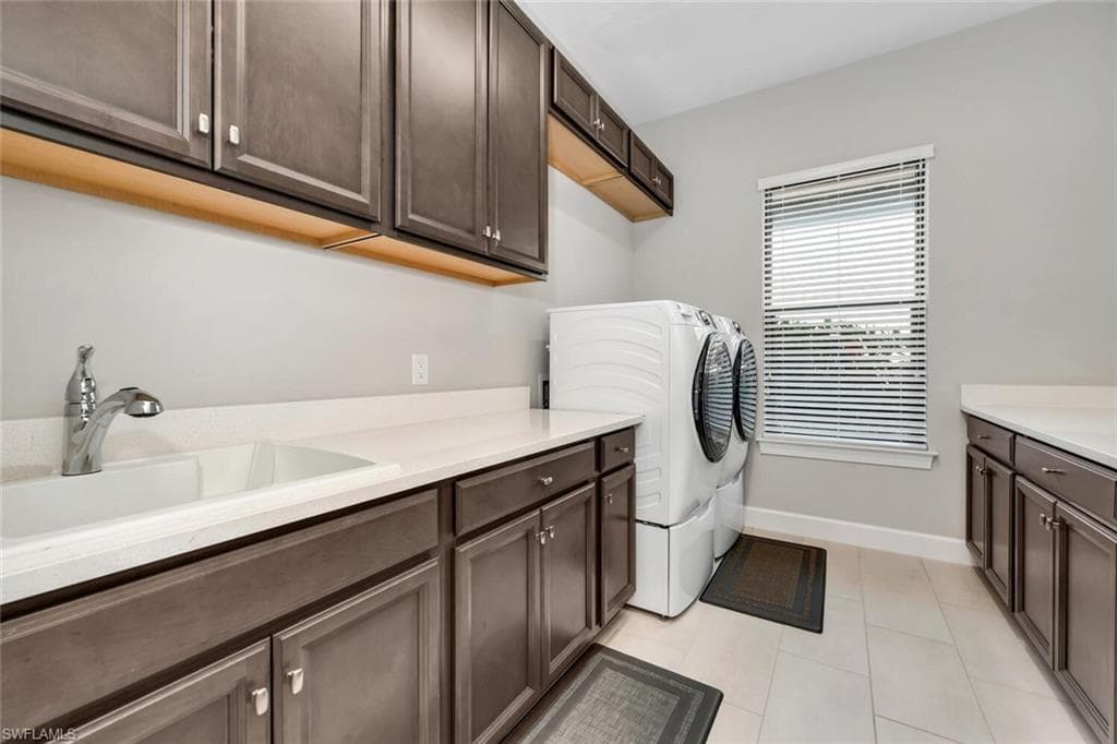 15576 Montello Ln, Naples, FL 34114-37