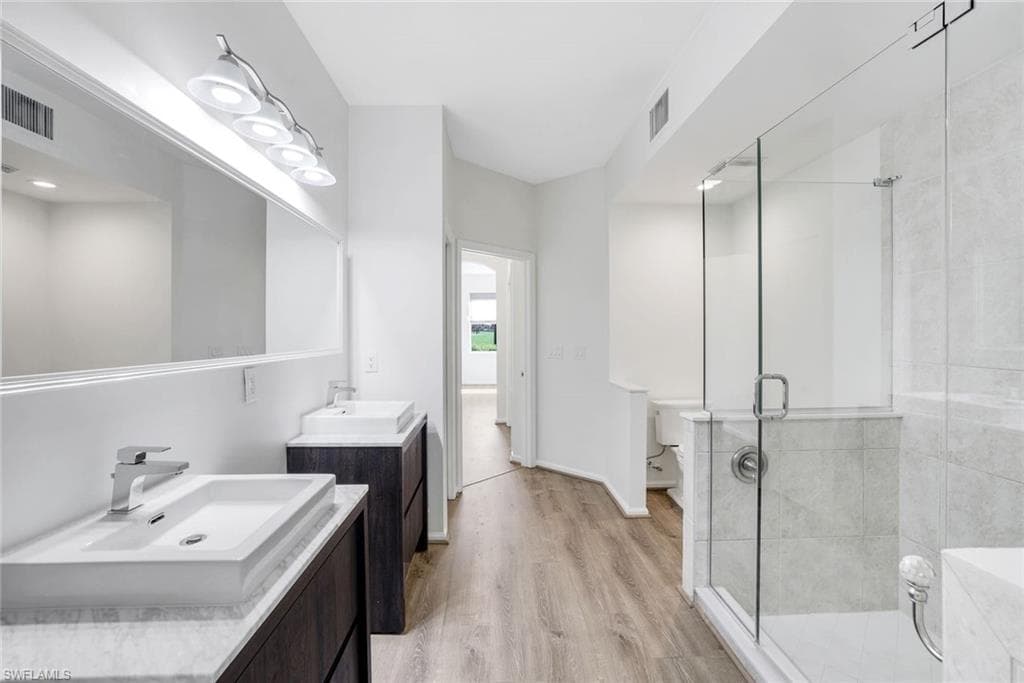 6875 Ascot Dr 6, Naples, FL 34113-15