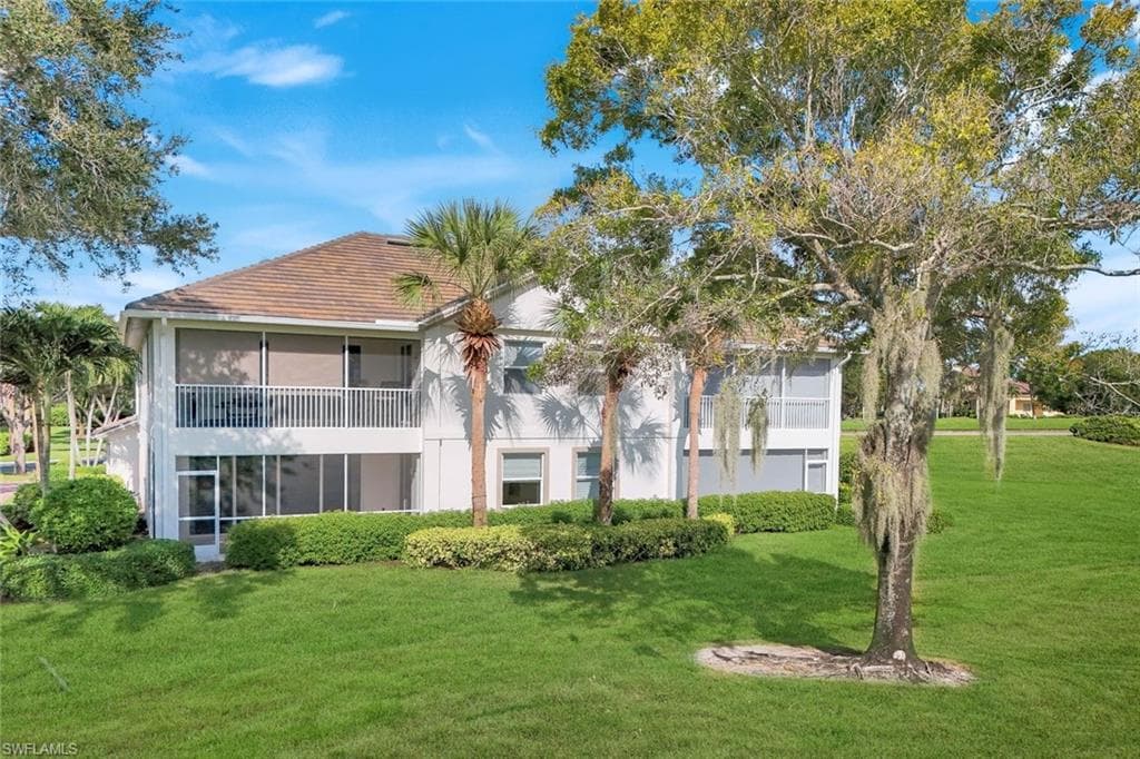 6875 Ascot Dr 6, Naples, FL 34113-26