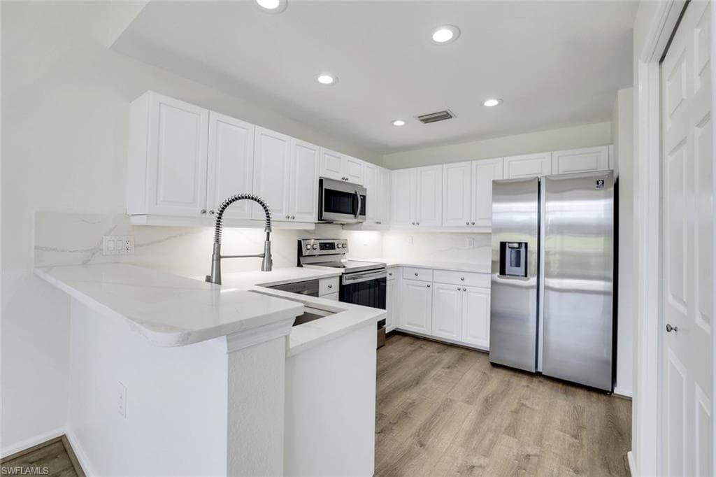 6875 Ascot Dr 6, Naples, FL 34113-7