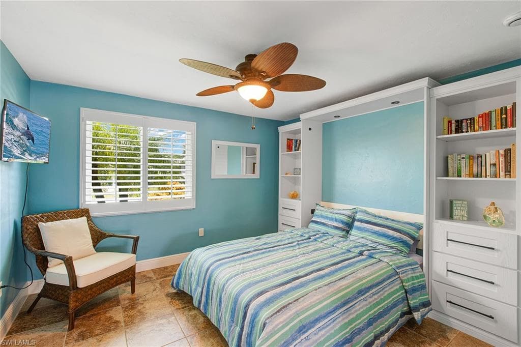 816 Manor Ter, Marco Island, FL 34145-10