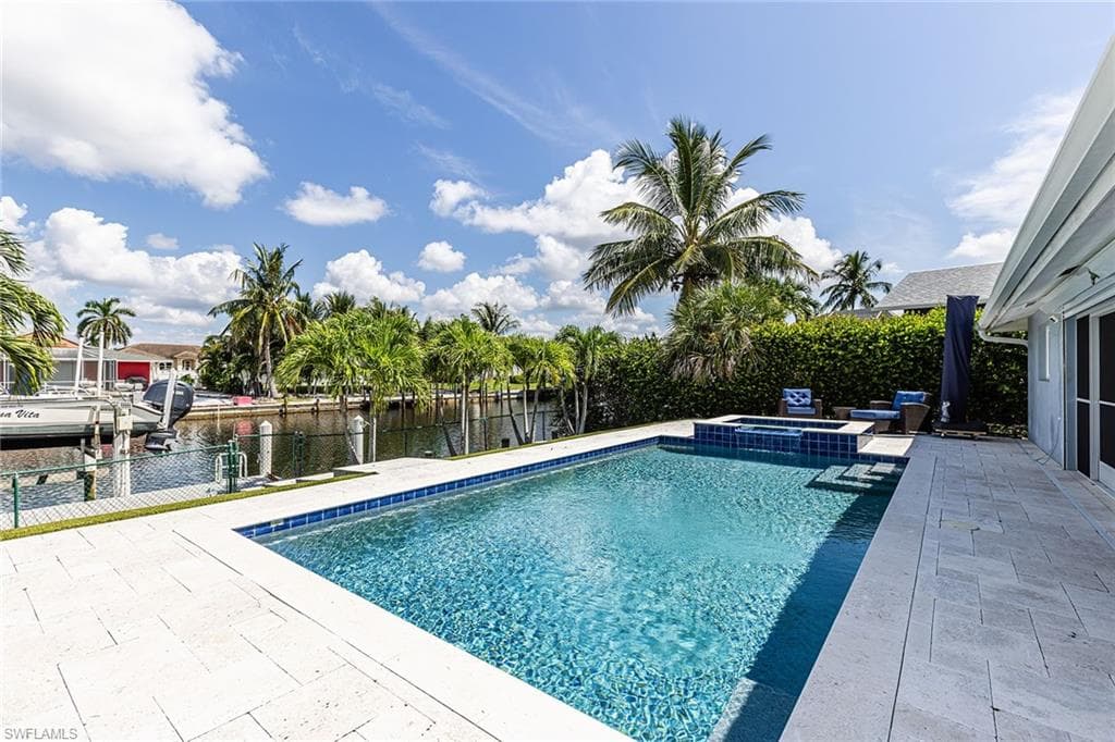 816 Manor Ter, Marco Island, FL 34145-16