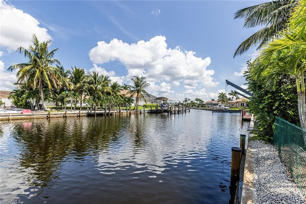 816 Manor Ter, Marco Island, FL 34145-21