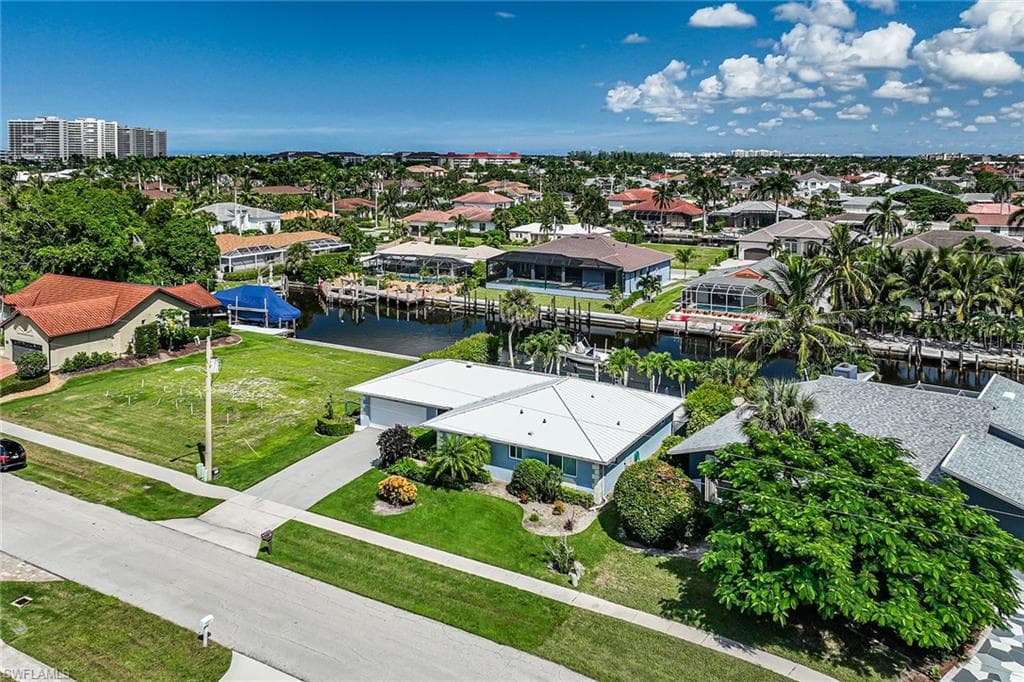 816 Manor Ter, Marco Island, FL 34145-26