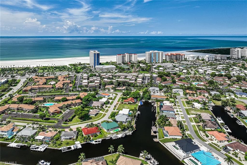 816 Manor Ter, Marco Island, FL 34145-28