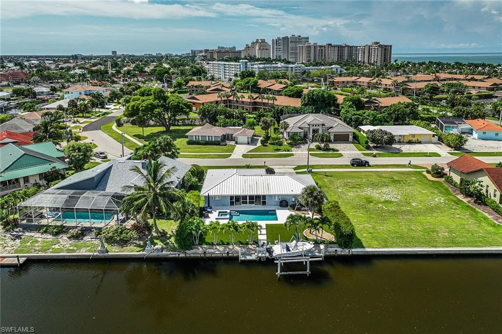 816 Manor Ter, Marco Island, FL 34145-33