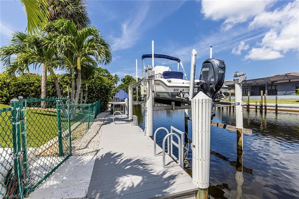 816 Manor Ter, Marco Island, FL 34145-34