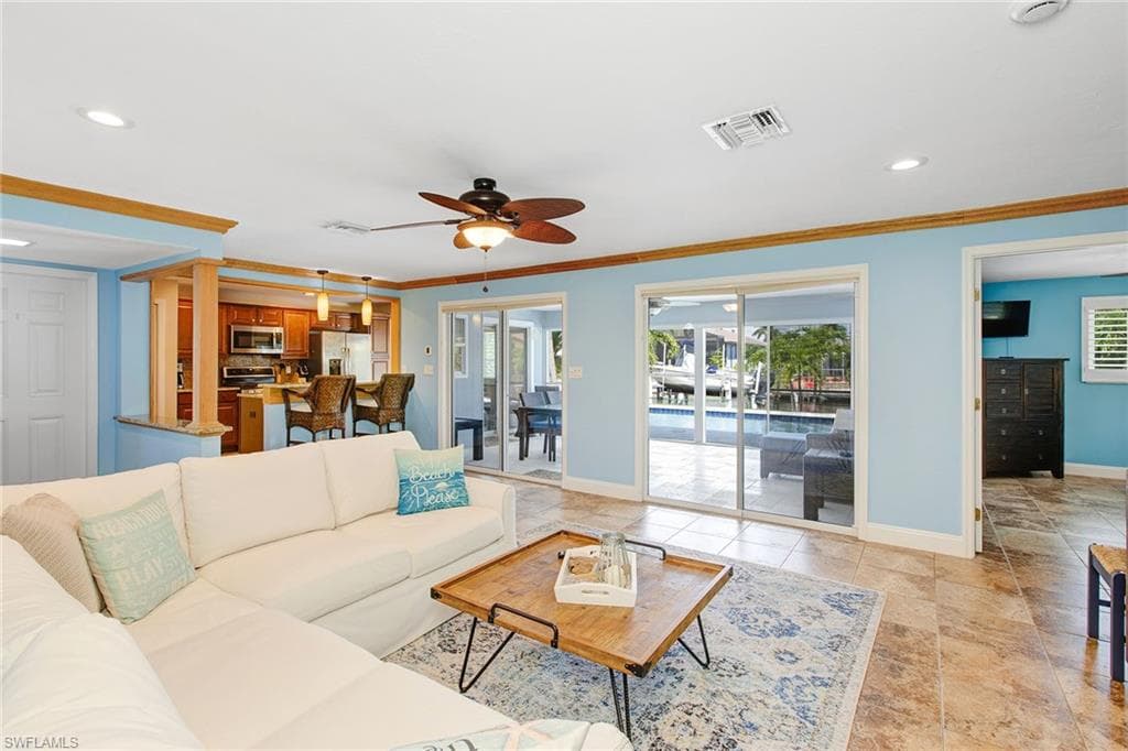 816 Manor Ter, Marco Island, FL 34145-4