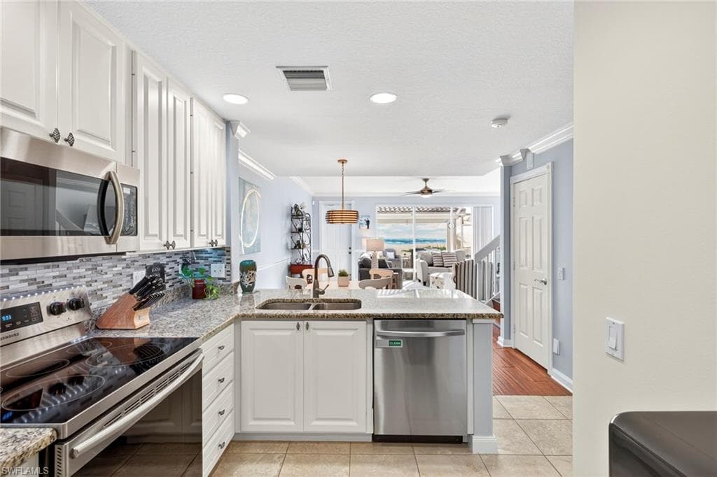 28467 Villagewalk Blvd, Bonita Springs, FL 34135-8