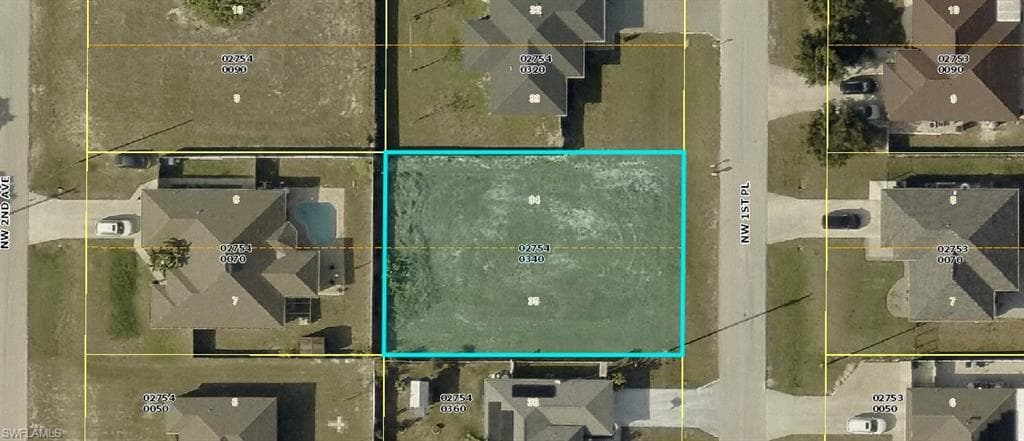 2212 1st Pl, Cape Coral, FL 33993-1