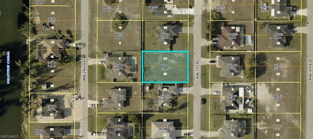 2212 1st Pl, Cape Coral, FL 33993-2