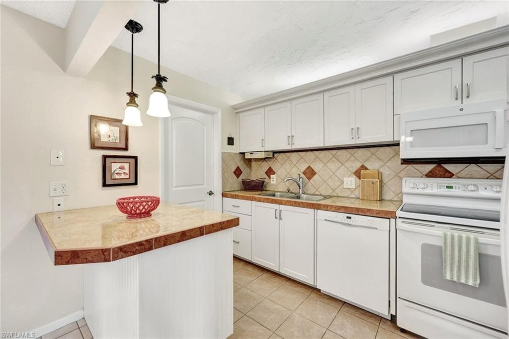 788 Park Shore Dr E39, Naples, FL 34103-22