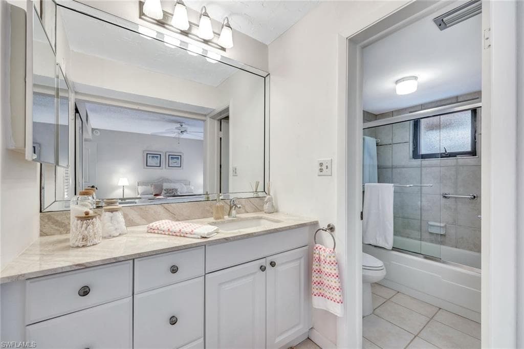 788 Park Shore Dr E39, Naples, FL 34103-25