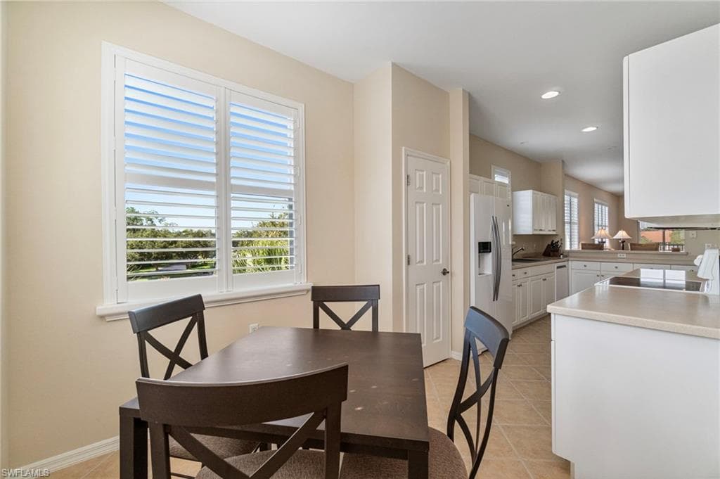 3970 Loblolly Bay Dr 301, Naples, FL 34114-8