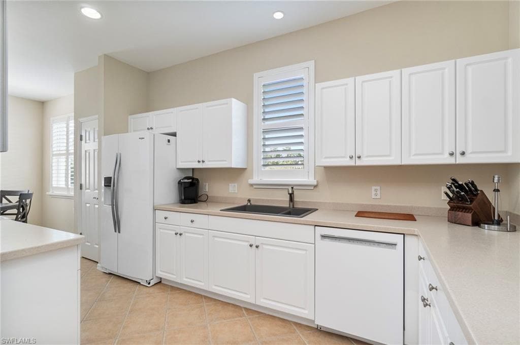 3970 Loblolly Bay Dr 301, Naples, FL 34114-12