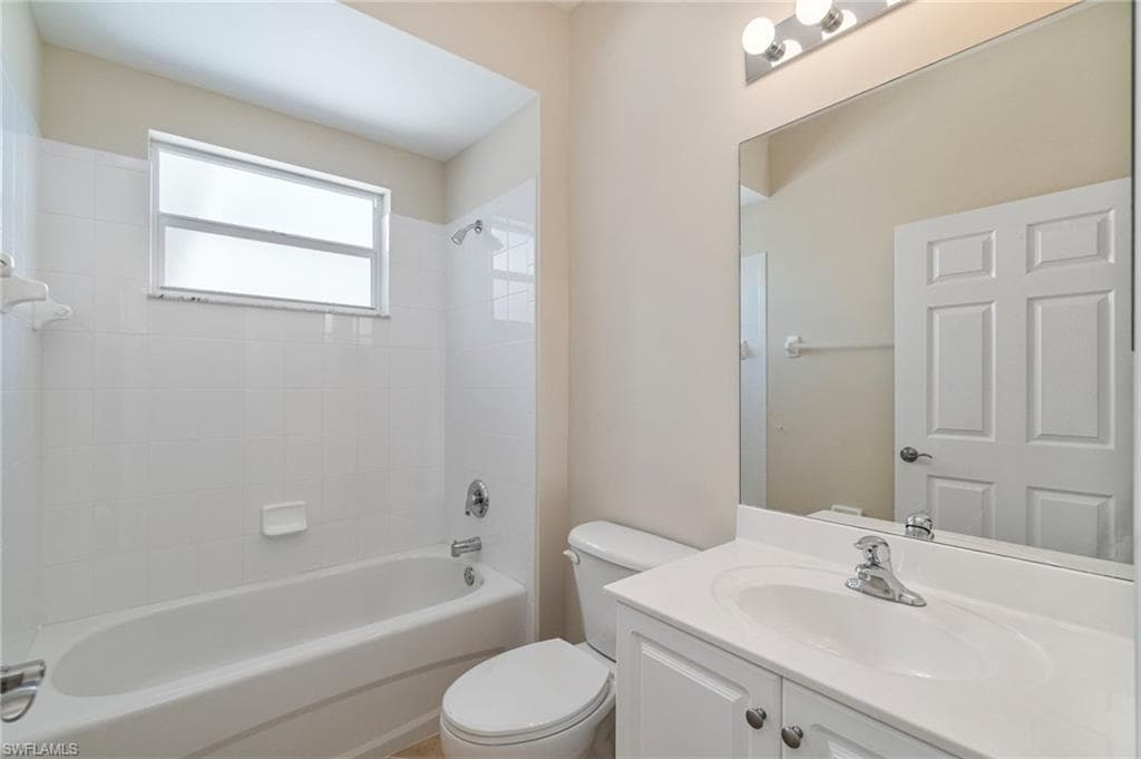 3970 Loblolly Bay Dr 301, Naples, FL 34114-19