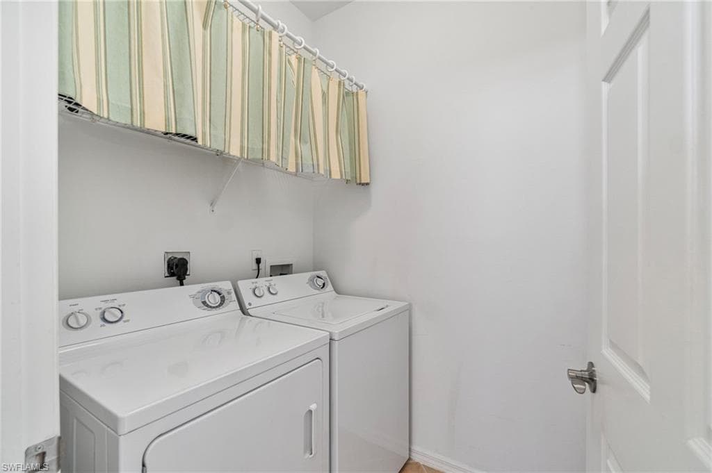 3970 Loblolly Bay Dr 301, Naples, FL 34114-20