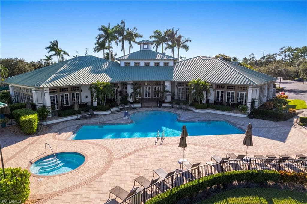 3970 Loblolly Bay Dr 301, Naples, FL 34114-26