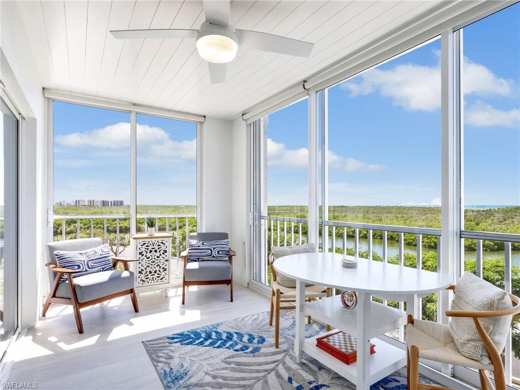 13105 Vanderbilt Dr 606, Naples, FL 34110-15