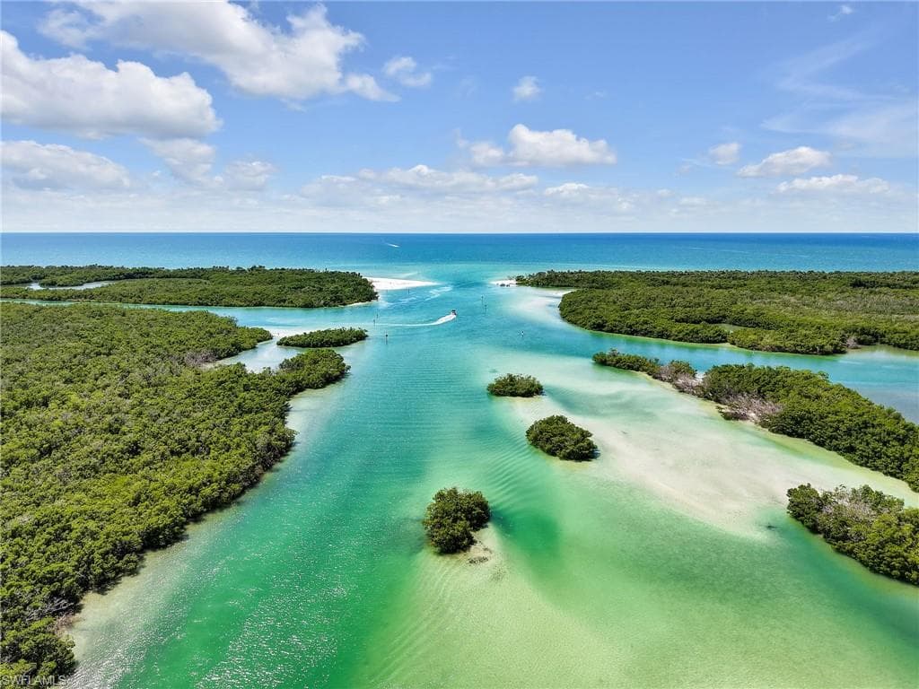 13105 Vanderbilt Dr 606, Naples, FL 34110-29