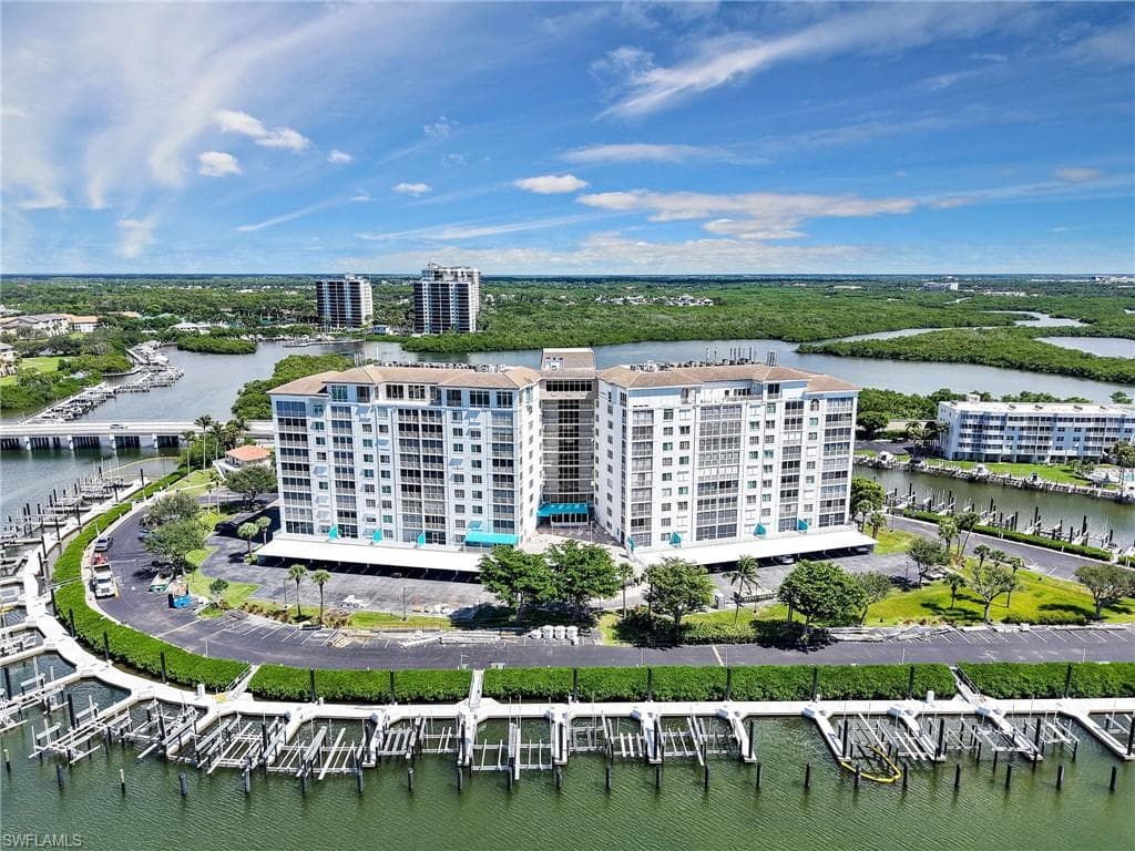 13105 Vanderbilt Dr 606, Naples, FL 34110-37