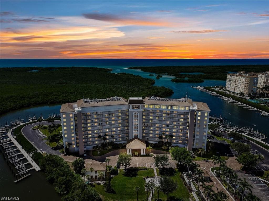 13105 Vanderbilt Dr 606, Naples, FL 34110-41