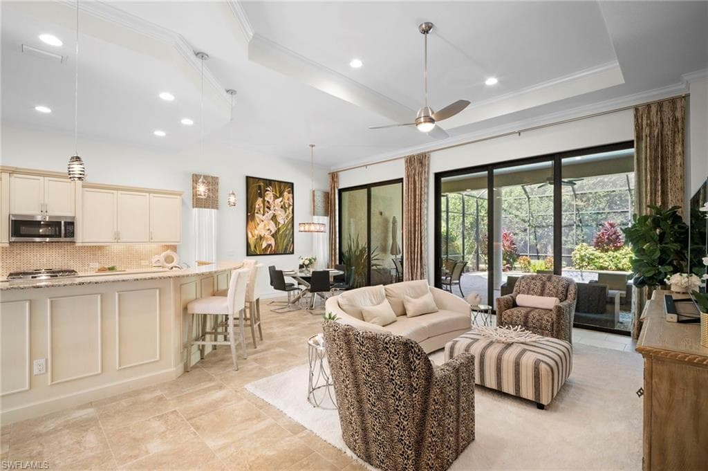 6541 Roma Way, Naples, FL 34113-9